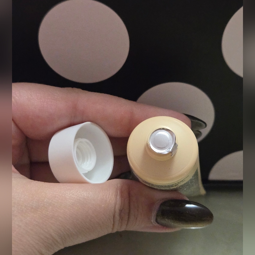 2/$15✨️IT Cosmetics Cleanser✨️ - Picture 3 of 3